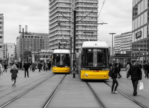 Straßenbahnen auf dem Alexanderplatz