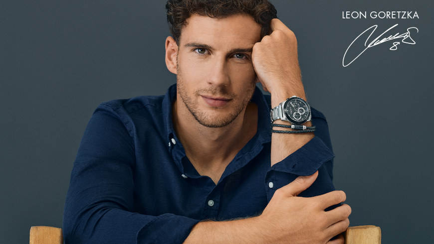 Leon Goretzka wirbt für TOMMY HILFIGER